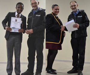 Kovsies raap 2 Sharkies op